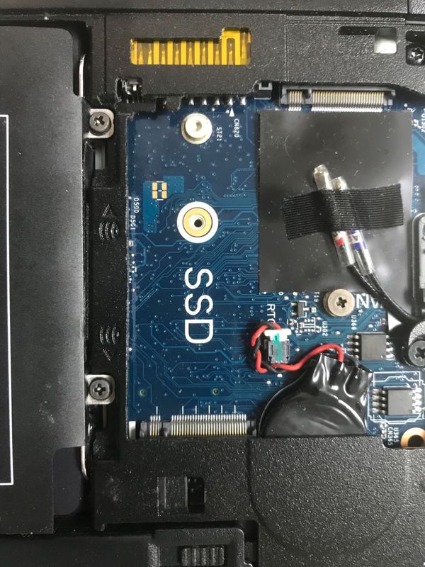 SSD插槽