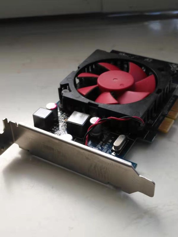 现时电脑的   AMD Radeon R5 M320